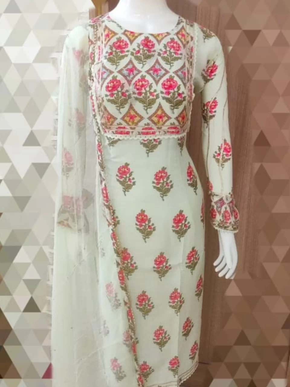 Ethnic Yard Women Red & Gold-Toned Embroidered Semi-Stitched Dress Material  Price in India, Full Specifications & Offers | DTashion.com