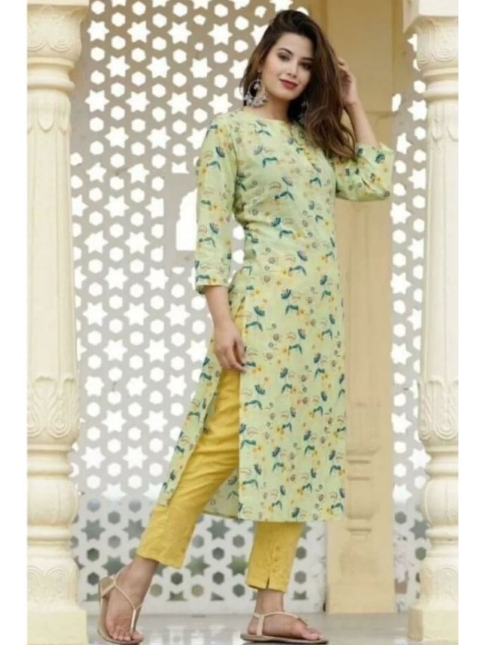 Latest Trendy Multi Color Printed Kurta With White Pant Set|Rayon Fabric  And Three Quarter Sleevees|Kurti Pant Set