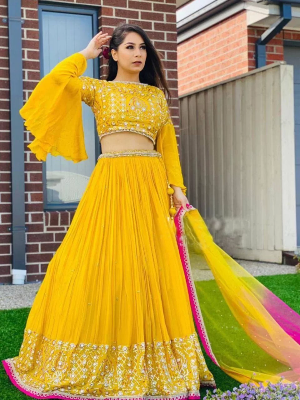Marvelous Heavy Wedding Wear Mother Daughter Style Lehenga Choli Combo |  Rent dresses, Mother daughter fashion, Gorgeous clothes
