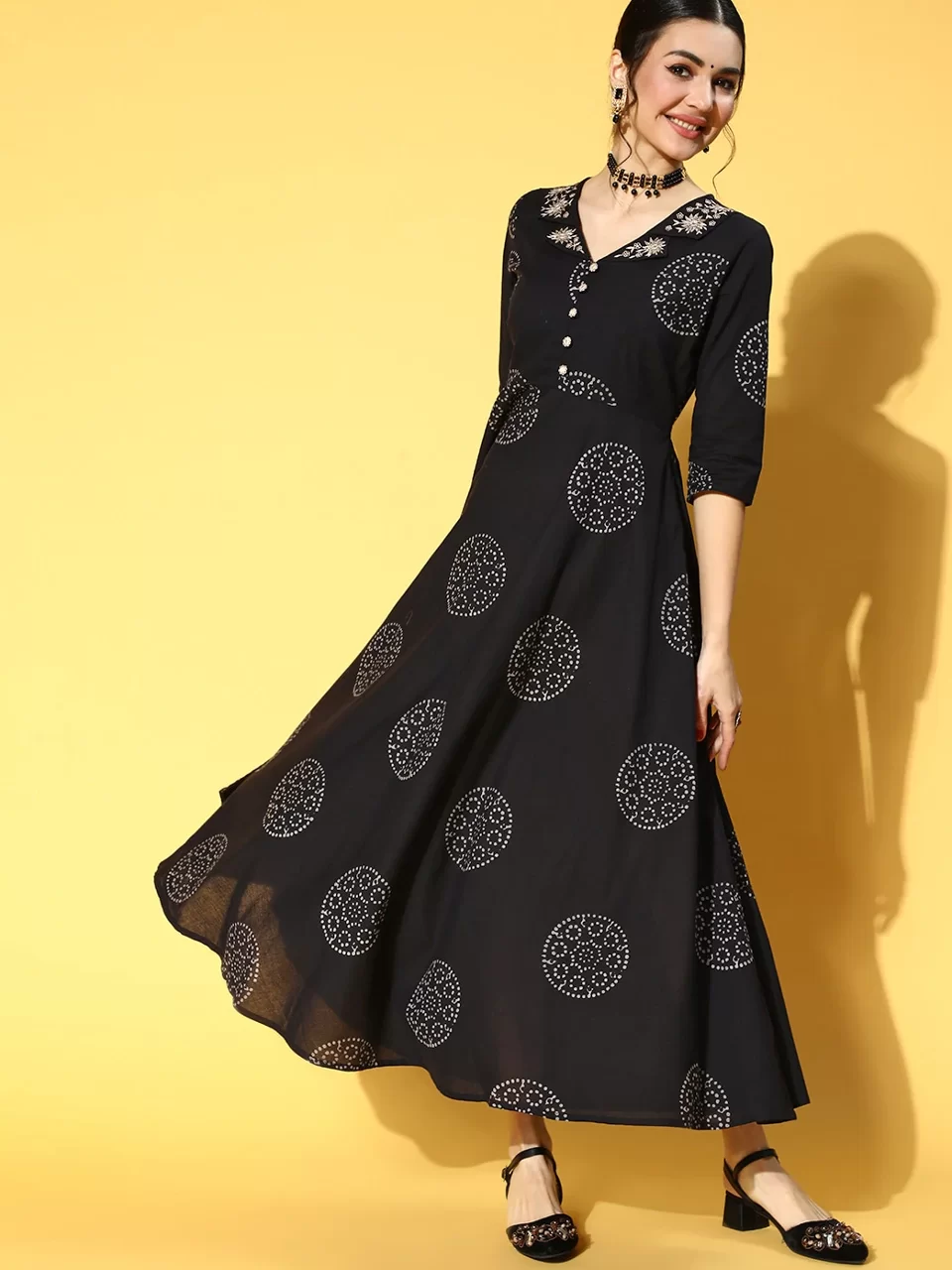 Cotton flex black Cowl neck kurta with assymetrical hem. – Fabnest